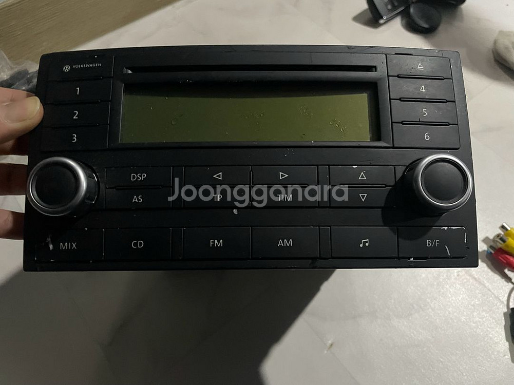 폭스바겐 투아렉 순정오디오--0