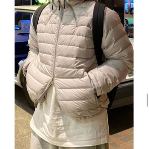 남녀공용 경량패딩 M사이즈 그레이