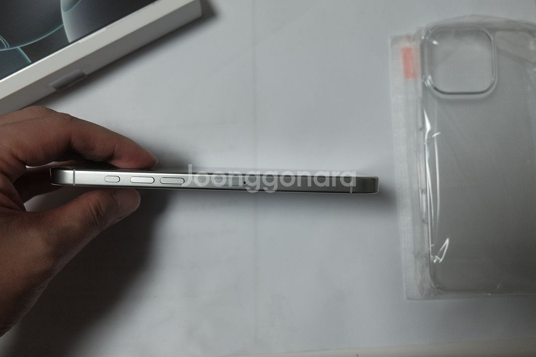 아이폰 16 프로 맥스 화이트 256GB 무음 카메라--4
