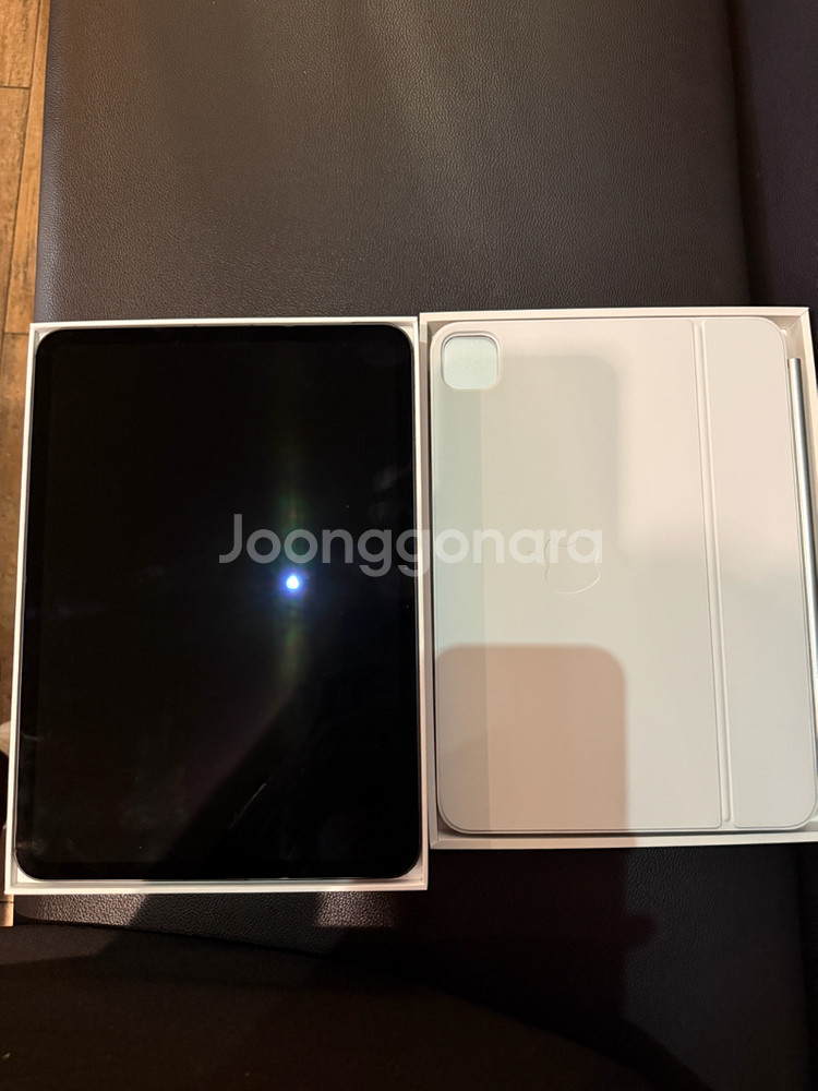 아이패드 프로 m4 11인치 셀룰러 + 매직키보드--1