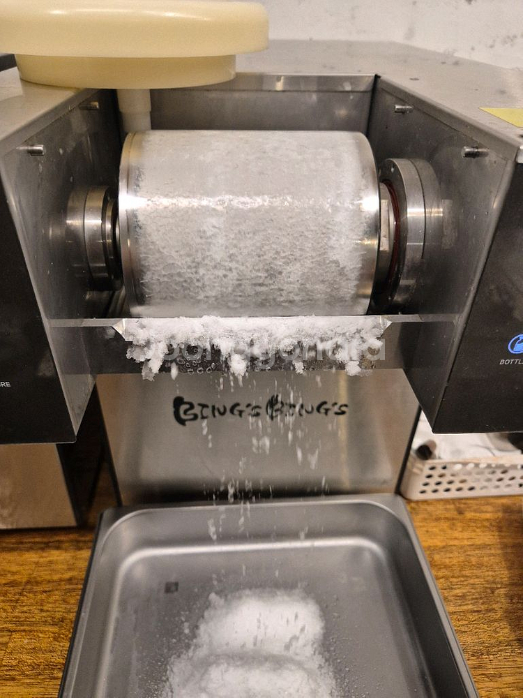 빙스빙스 눈꽃 얼음 빙수기 판매합니다--2