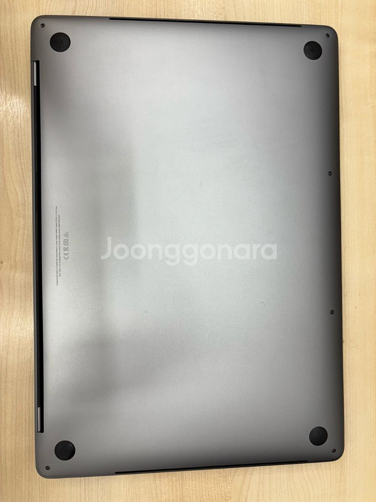 맥북 프로 15인치 2019년형 (영문자판)--1