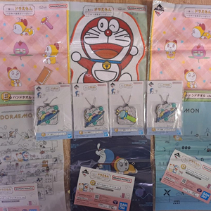 도라에몽 굿즈 일괄만 팝니다.