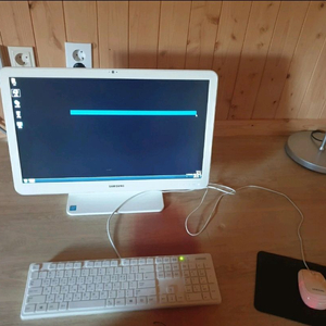 삼성 일체형 PC입니다