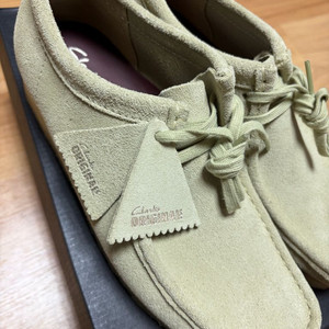 클락스 왈라비 메이플 스웨이드(US7)