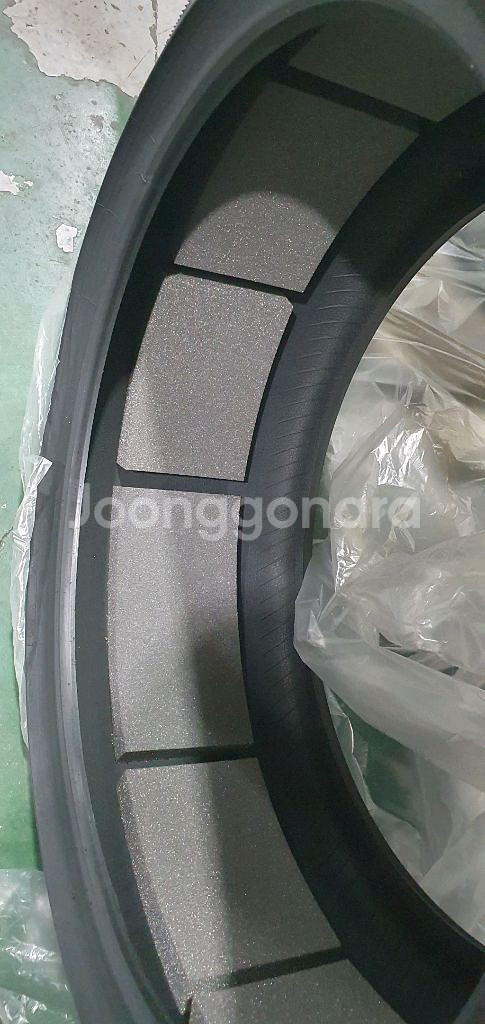 피렐리 피제로 새타이어 255 35 20 흡음재--2