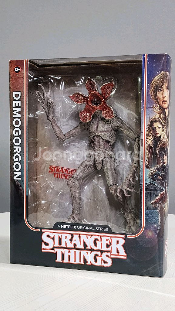 맥팔레인 데모고르곤(기묘한 이야기) 액션피규어--0