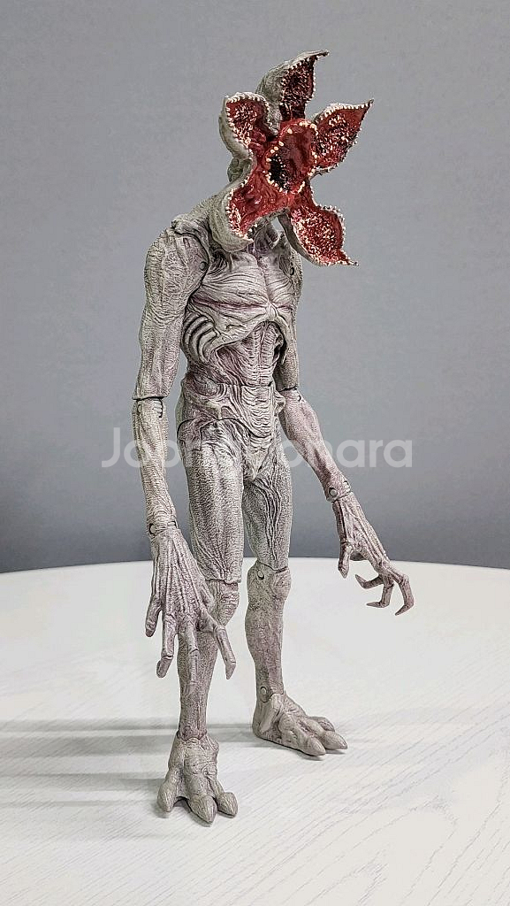 맥팔레인 데모고르곤(기묘한 이야기) 액션피규어--3