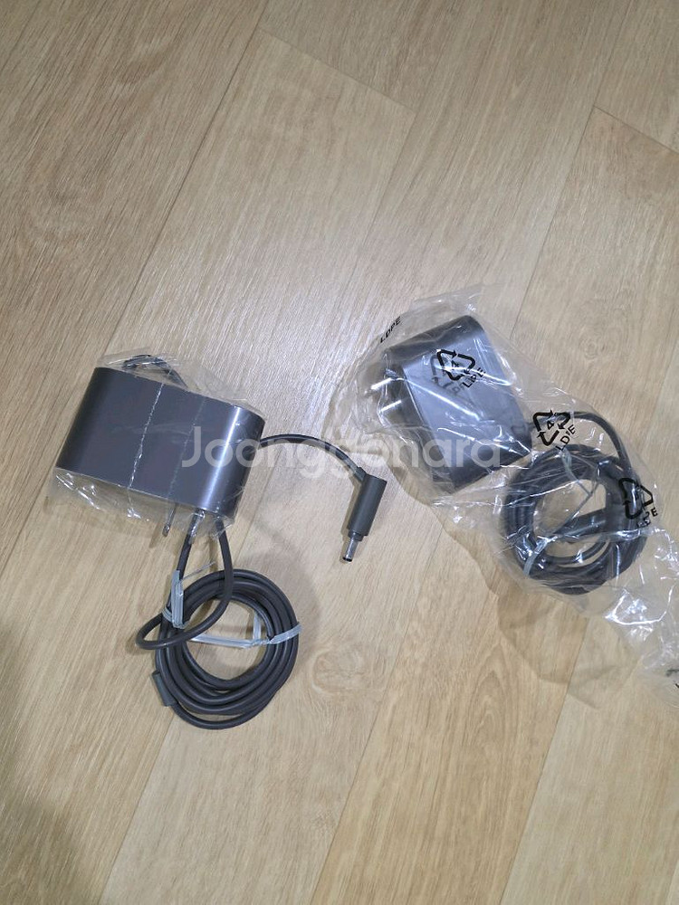 다이슨 청소기 충전기--0