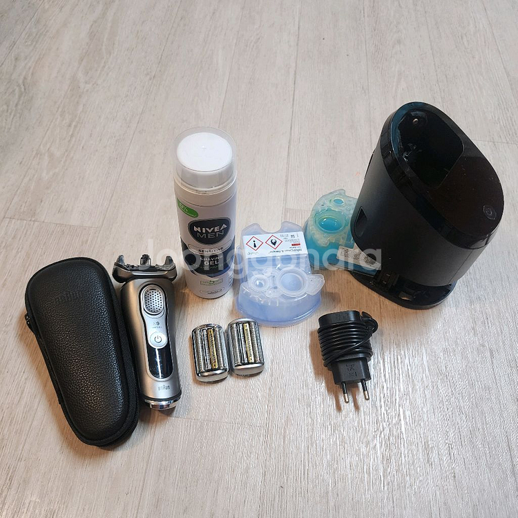 브라운9 전기면도기--0