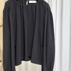 던스트 셔링 볼륨 블라우스 m