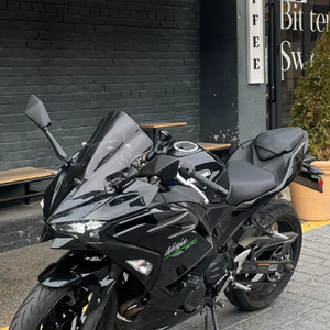 가와사키 닌자500 신형 오토바이