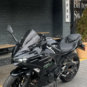 가와사키 닌자500 신형 오토바이