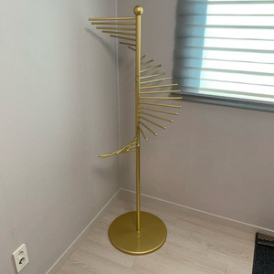 골드 스카프 진열전시대