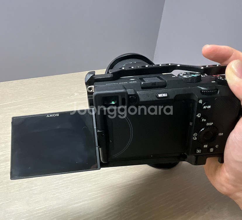 소니 A7C (3000컷 초반)+ 탐론 28-200--3