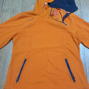 라푸마 후드티 95~100 사이즈입니다