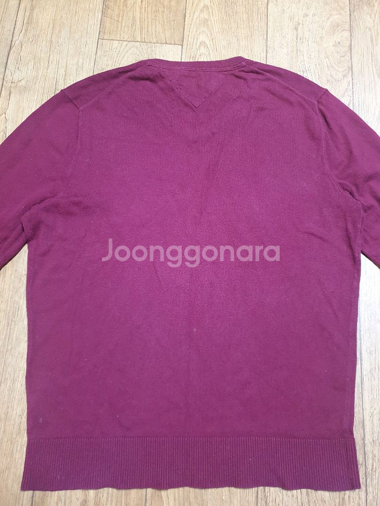 타미힐피거 브이넥 긴팔티 100 사이즈입니다--4