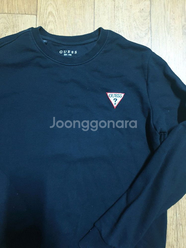 게스 라운드 긴팔티 95 사이즈입니다--2