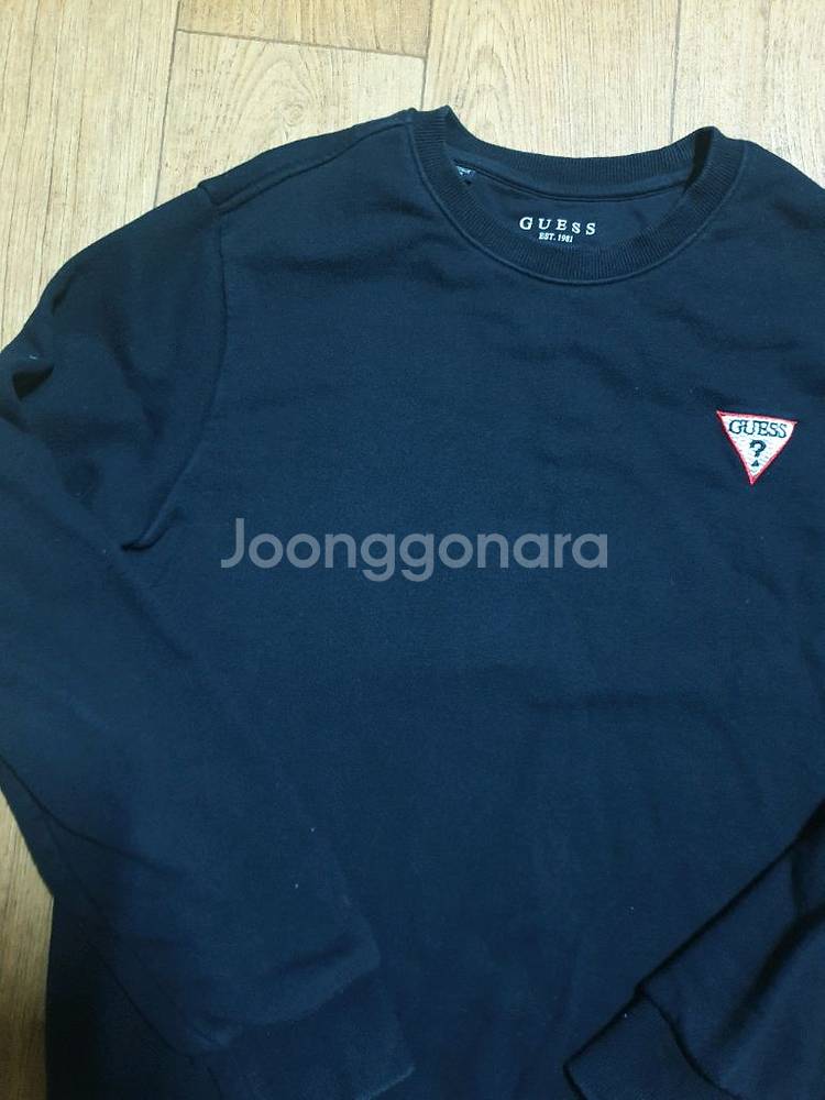 게스 라운드 긴팔티 95 사이즈입니다--3
