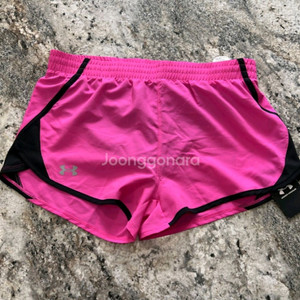 언더아머 러닝 쇼츠 새상품 택있음