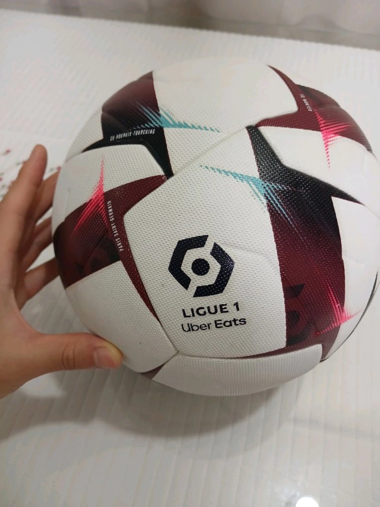 프랑스 리그앙 공인구 킵스타 매치볼 축구공 omb 이미지