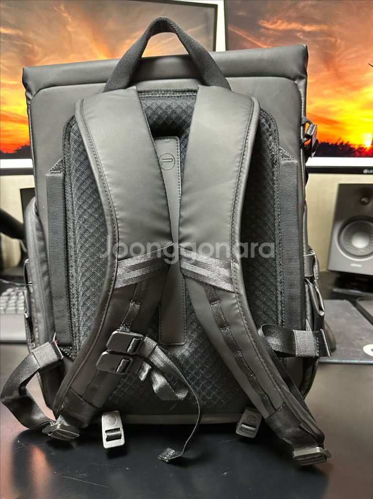 피지테크 원고 에어 카메라 백팩 20L팝니다!--1
