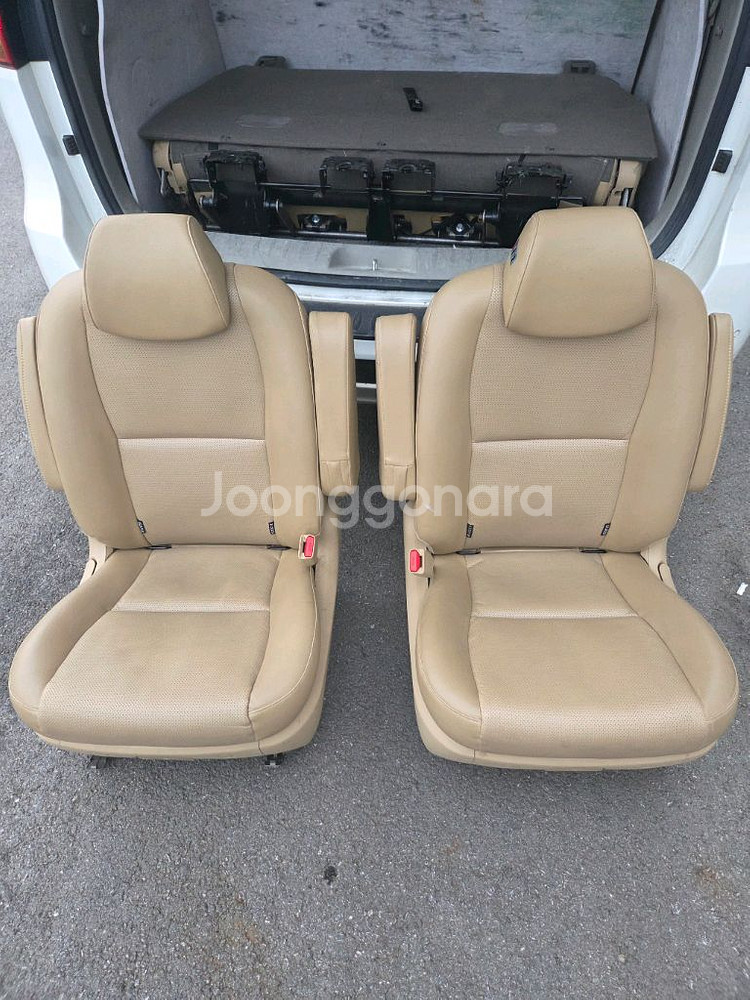 올뉴,더뉴 카니발 9인승 2열 팝니다--0