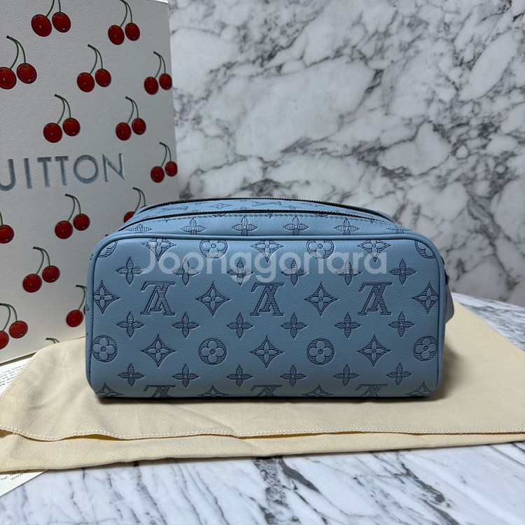 루이비통 이클립스 쉐도우 돕키트 파우치 클러치백--4