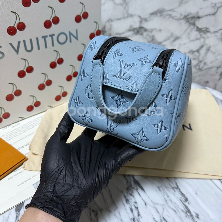 루이비통 이클립스 쉐도우 돕키트 파우치 클러치백--2