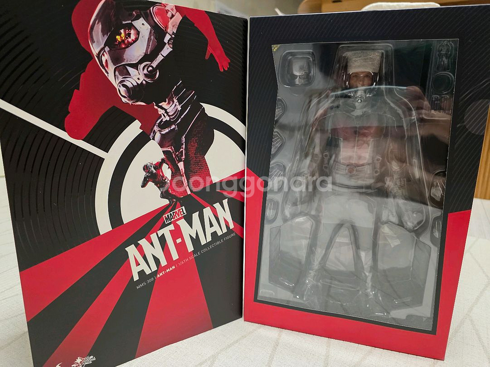 핫토이 앤트맨 미개봉 새상품 피규어--0