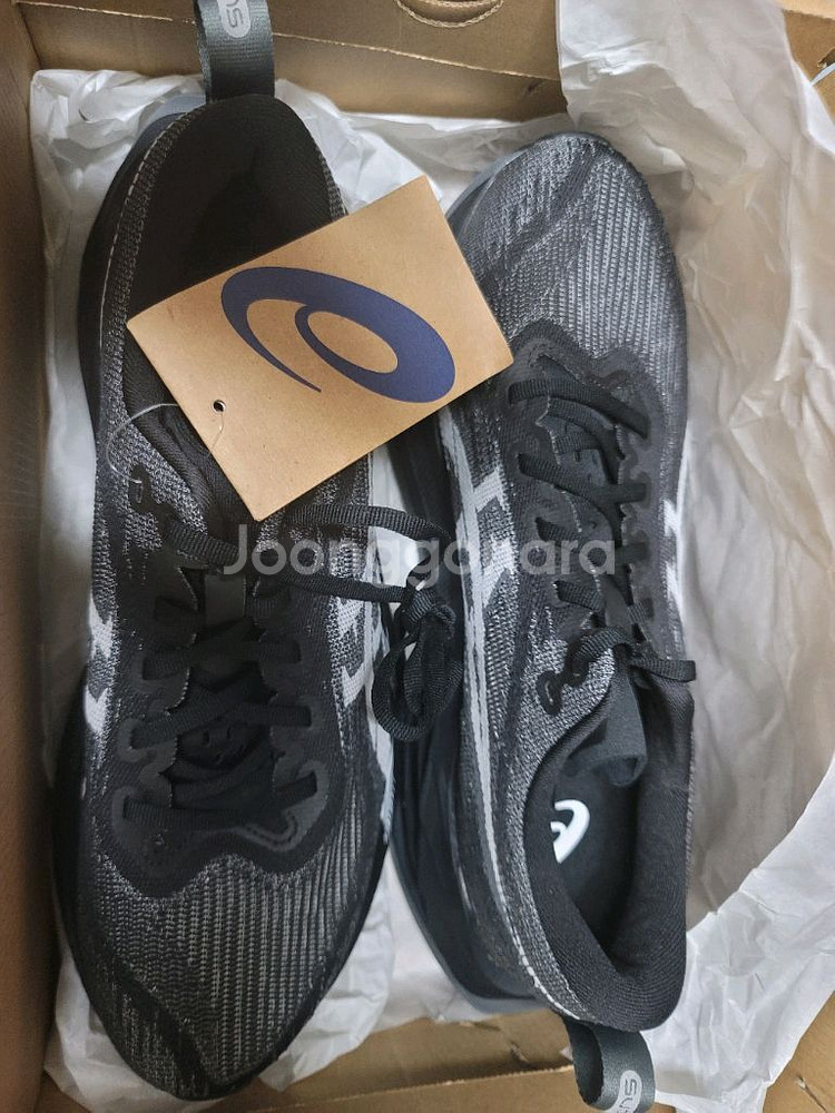 아식스 슈퍼블라스트2 블랙 270 사이즈 팝니다--0