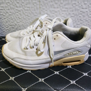 나이키 에어맥스 230