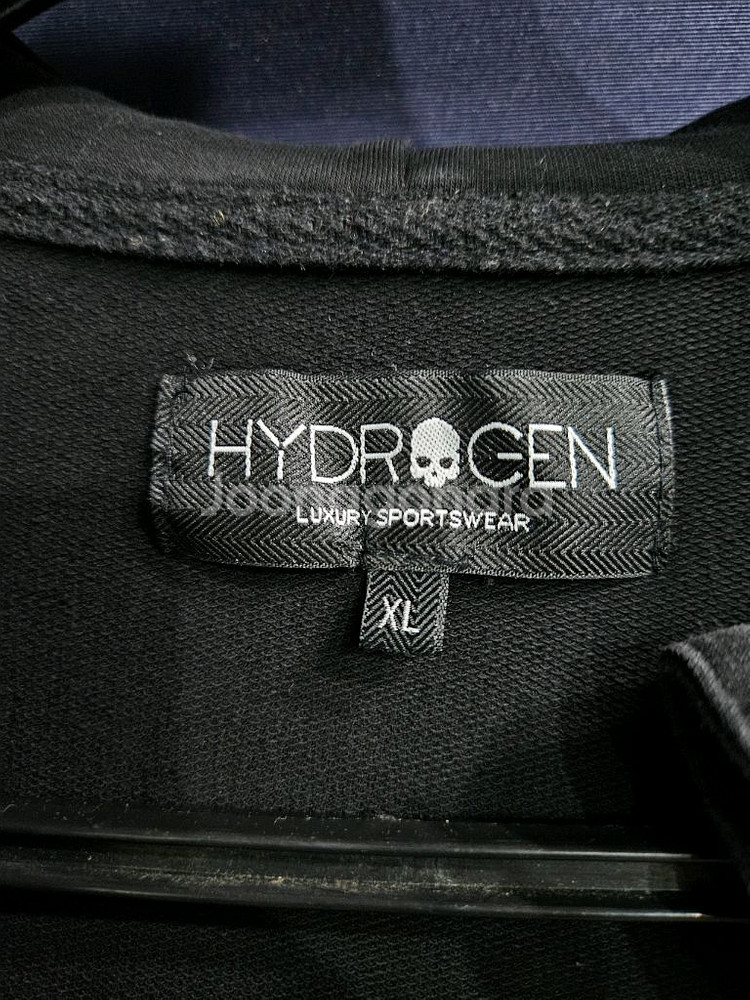 하이드로겐 블랙컬러 남성 슬림핏 100~105 후드집업--2