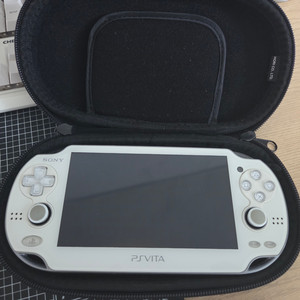 ps vita 화이트 1세대 팝니다