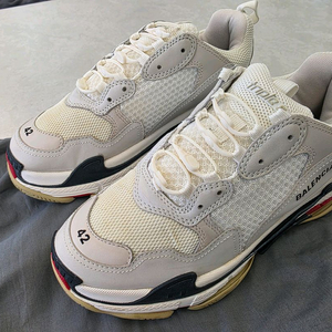 발렌시아가 트리플 S 스니커즈 화이트 색상 42 넘버링