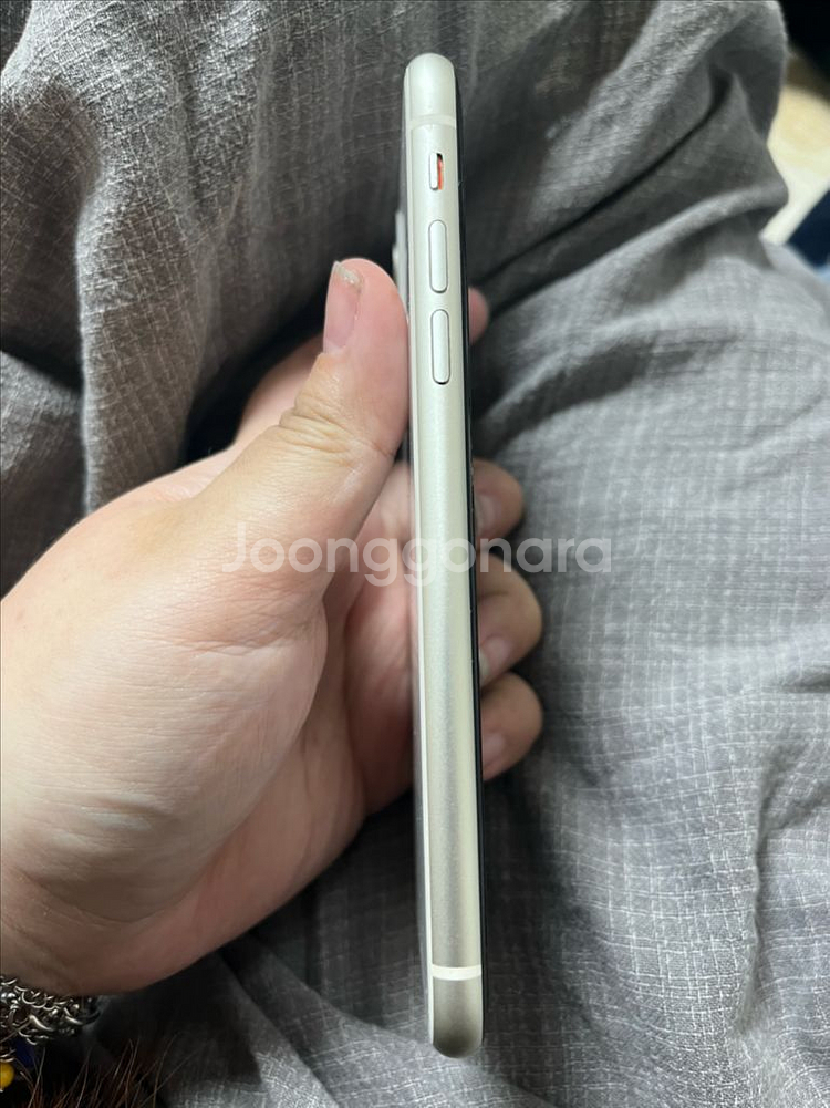 아이폰11 64g 화이트--4