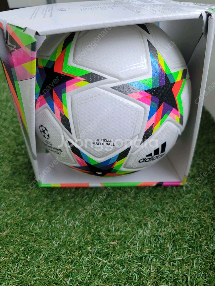 22/23시즌 챔피언스리그 조별리그 공인구 매치볼 om--0