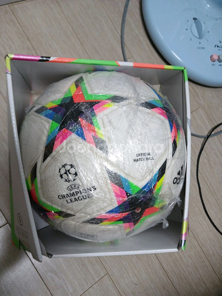 22/23시즌 챔피언스리그 조별리그 공인구 매치볼 om--4