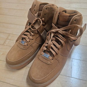 WMNS NIKE AIR FORCE 1 SUEDE