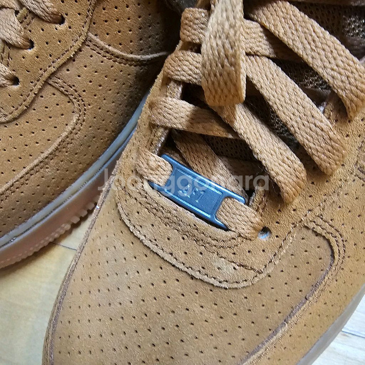 WMNS NIKE AIR FORCE 1 SUEDE--2