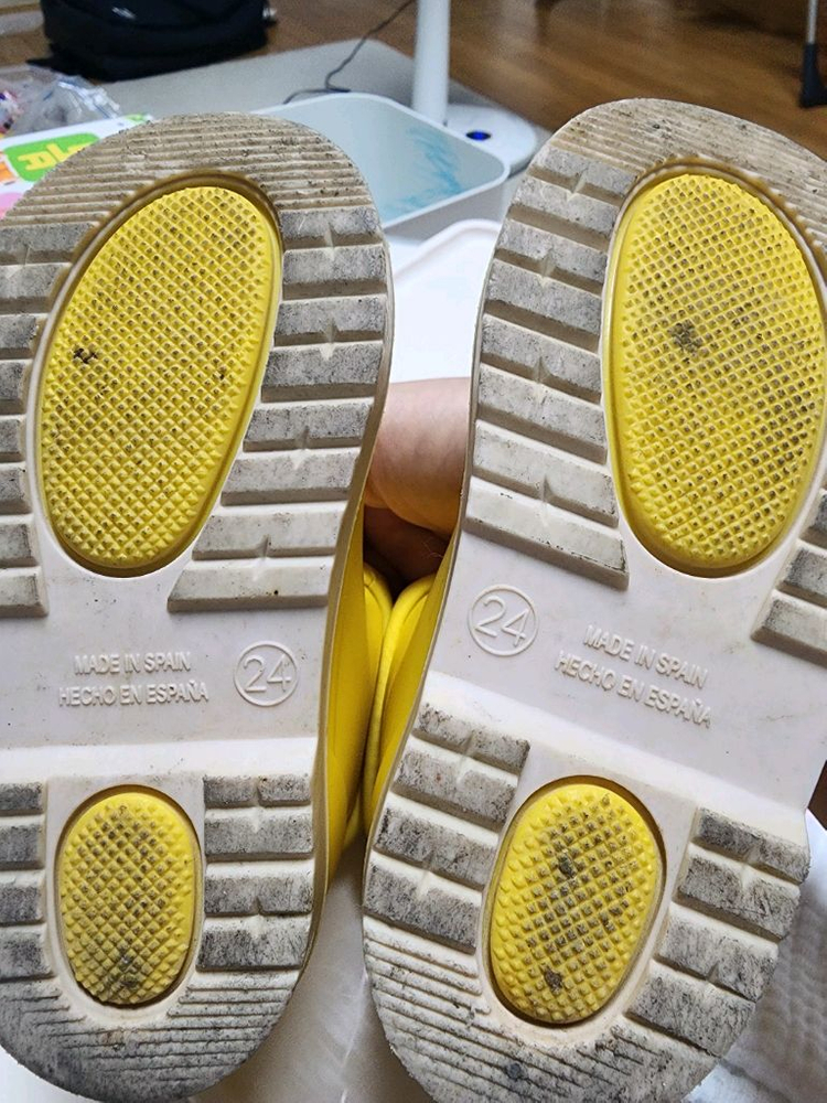 앙뉴모스핑크 8 .이고르 레인부츠 팝니다 이미지