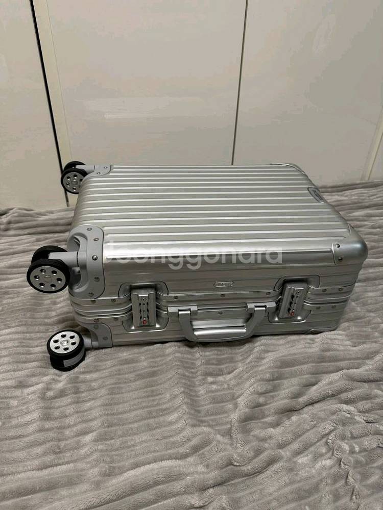 캐리어 팝니다.--1