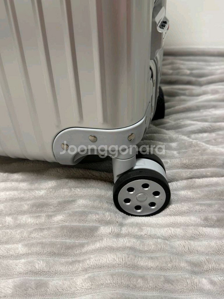 캐리어 팝니다.--6