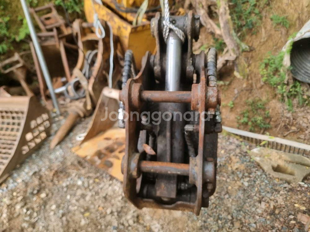 미니 굴삭기 돌집게--1