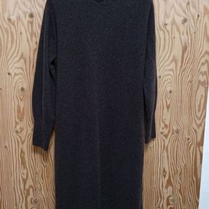 마인 홀가먼트 캐시미어 후드 원피스