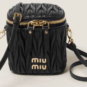 미우미우 마이크로 미니크로스백 마테라쎄 숄더백