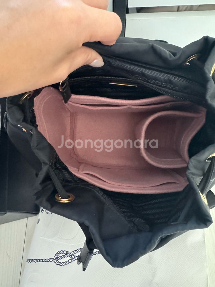 프라다 백팩 스몰 금장--1