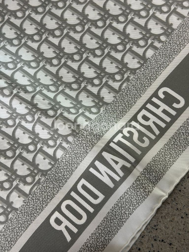 디올 스퀘어 90 스카프--2