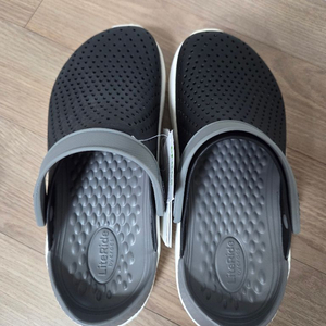 크록스 240(m5/w7) 새상품