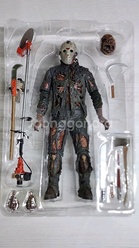 네카 제이슨 파트7 7인치 액션피규어--2